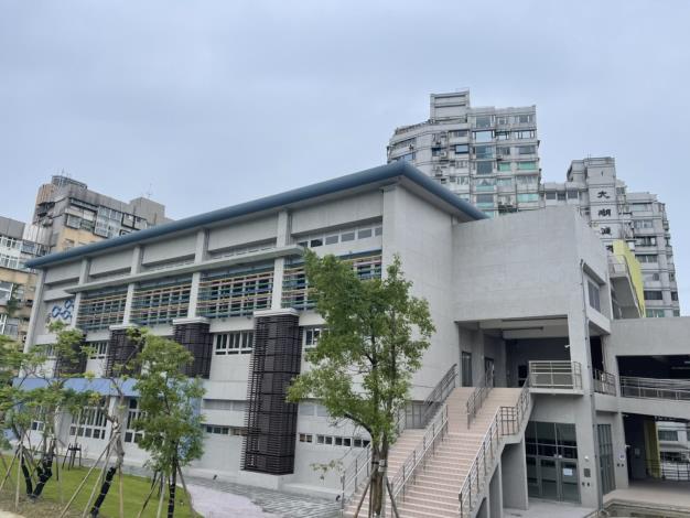 圖2 活動中心南側完成外觀