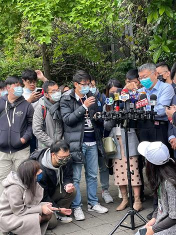 圖11柯市長視察忠孝東路人行環境-媒體聯訪柯市長