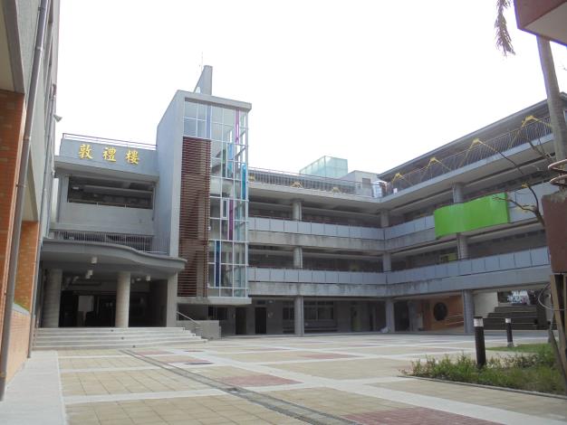 圖6 新建專科教室(敦禮樓)及中庭