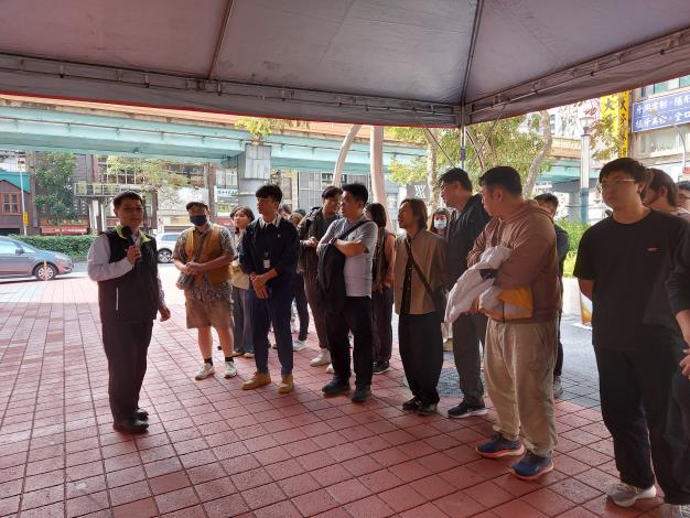 圖1.臺北市政府工務局新工處林昆虎處長針對瑠公綠廊人行環境改造工程簡介