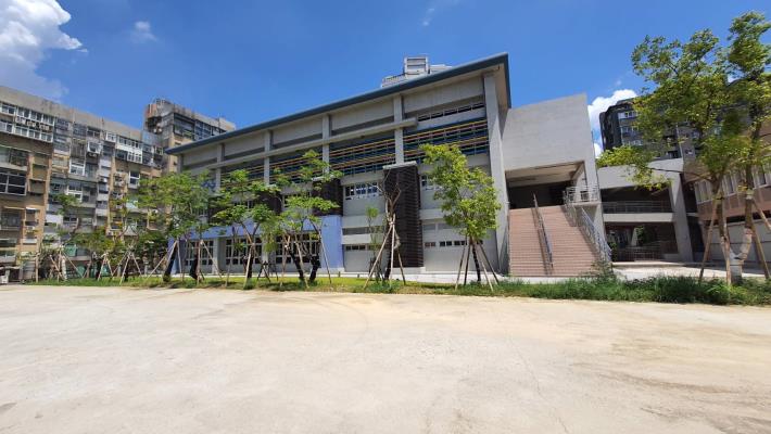 Figure 4. Photo of completion of the construction of Nanhu Elementary School