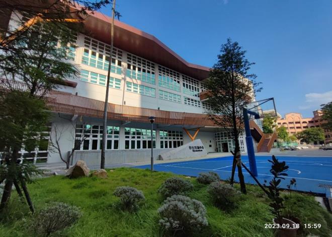 Photo of the Taipei Beitou Junior High School Activity Center New Construction Project upon completion (1)