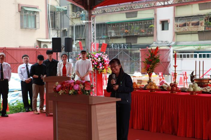 Picture 1. Deputy Director Chang giving speech