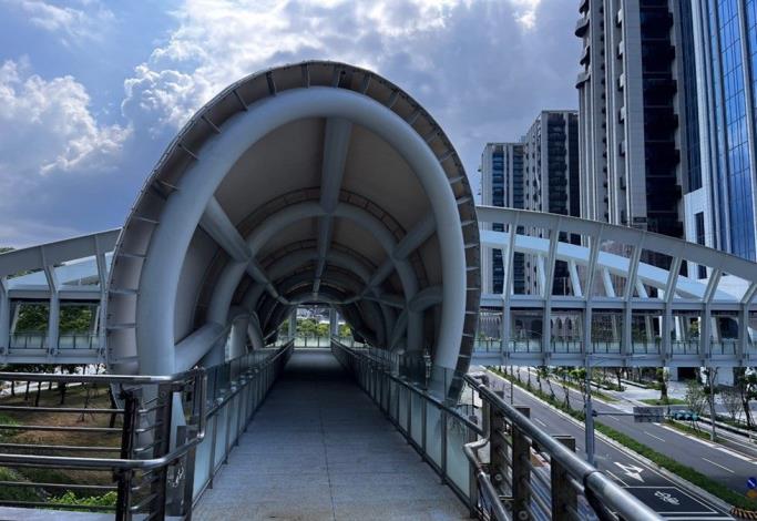 Image 14. Secondary bridge corridor (facing east)