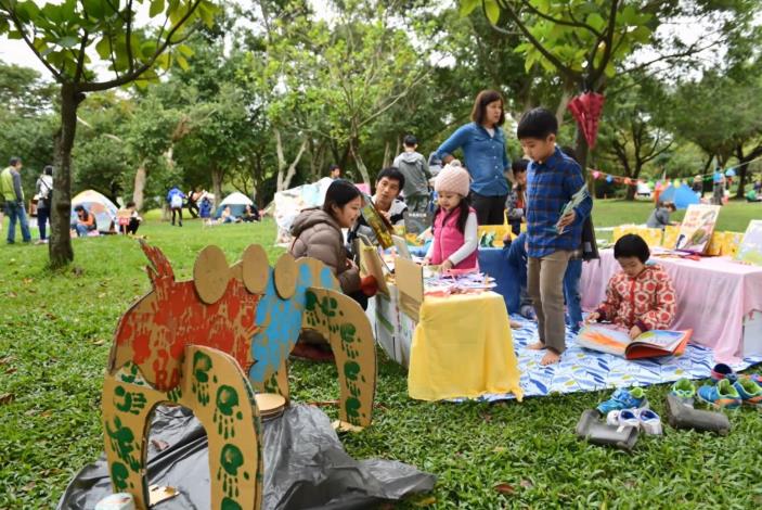 圖8.精彩回顧106年臺灣閱讀節—樂活! 親子野餐區
