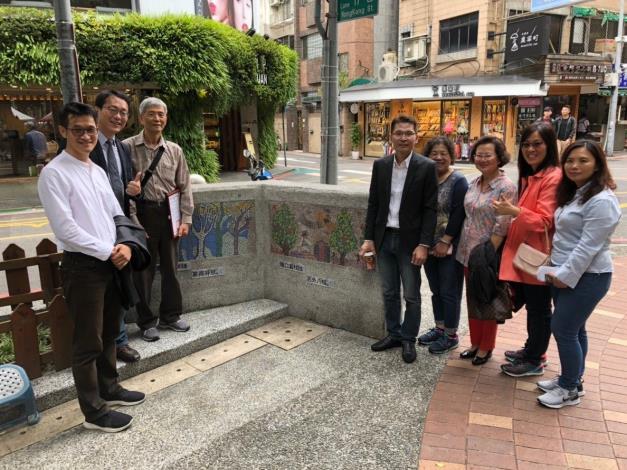 圖5.在地志工里民發揮無限創意設計林中意象
