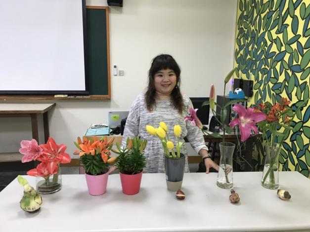 圖5. 配合鬱金香展開設3月2日「球根花卉超好種DIY-球根花卉認識與栽培」課程