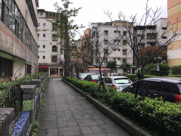 (圖3)內湖區康寧路3段櫻花正等著綻放的來訊