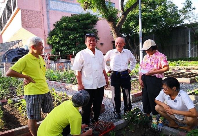 圖1.農園團隊
