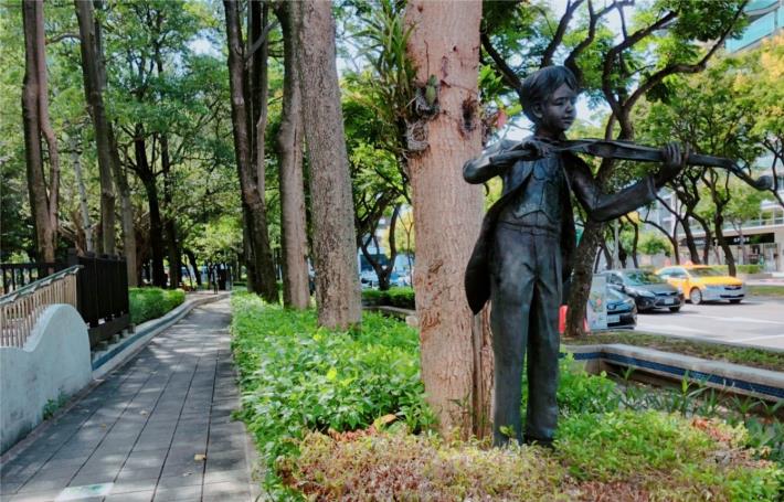 圖五、忠誠公園主題藝術裝置