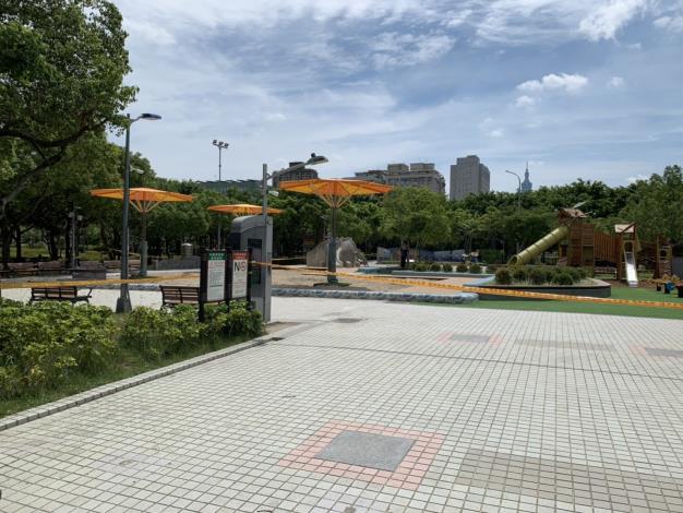 圖1. 因應疫情升溫，北市公園兒童遊戲場即日起全面暫停開放