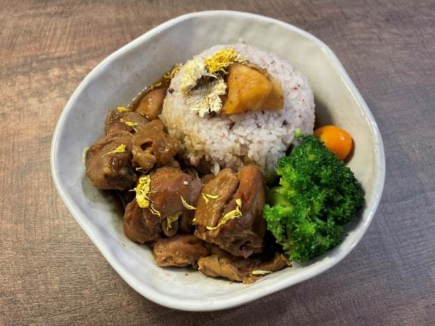 圖4.小樽咖啡士林官邸園藝館店新開幕!推出菊來運轉特色餐點