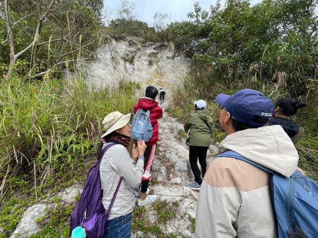 圖4.一起踏上山坡親身感受貴子坑的獨特之處