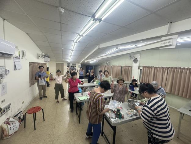 圖9.大家分享染印香包成果