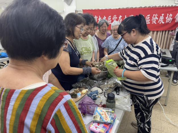 圖5.分配不同的青草原料及介紹適合的搭配比例