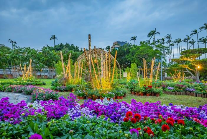 圖8 . 以竹編藝術「流光之巢」，透過光影與竹影的交錯，以達成「幸福．憩家園」的夢想