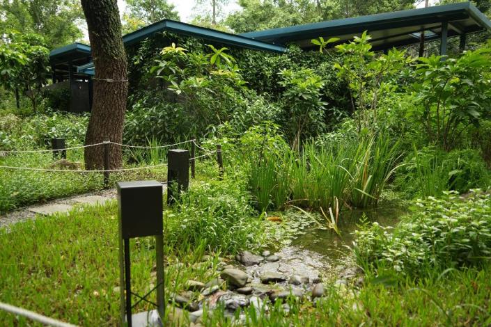 圖2.廁所周邊創造水域生態，營造與自然環境共生的公共空間