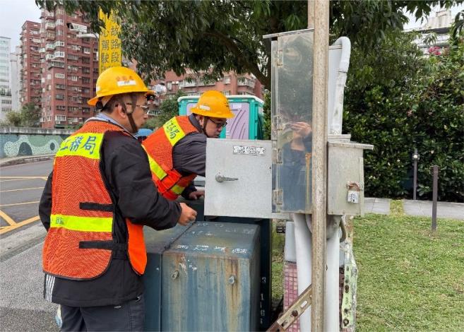 勞苦功高的光影設計師-4