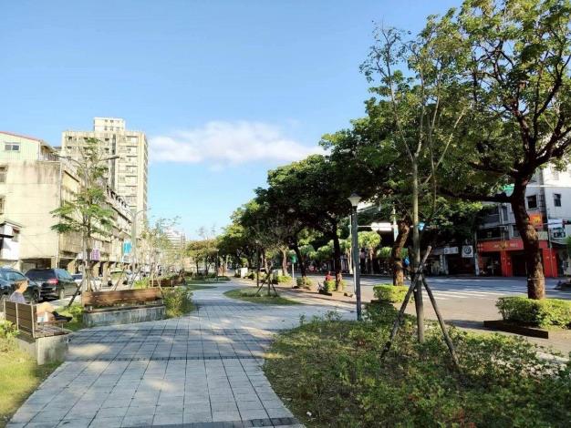 (圖6) 透過植栽層次與地形變化塑造空間韻律
