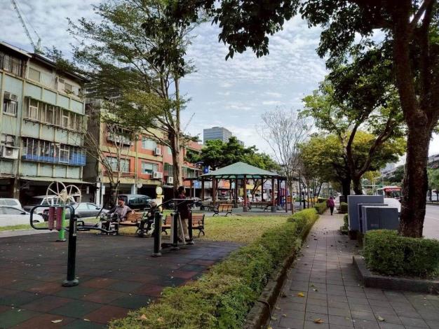 (圖7) 居民可在此散步、運動、休息與互動，使城市中的每一片綠意都成為生活的一部分