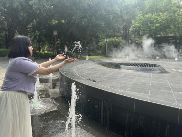 圖2.公園噴水設施皆定期進行設備維護與水質管理,確保使用安全與環境衛生,讓市民能安心享受夏季親水樂趣。