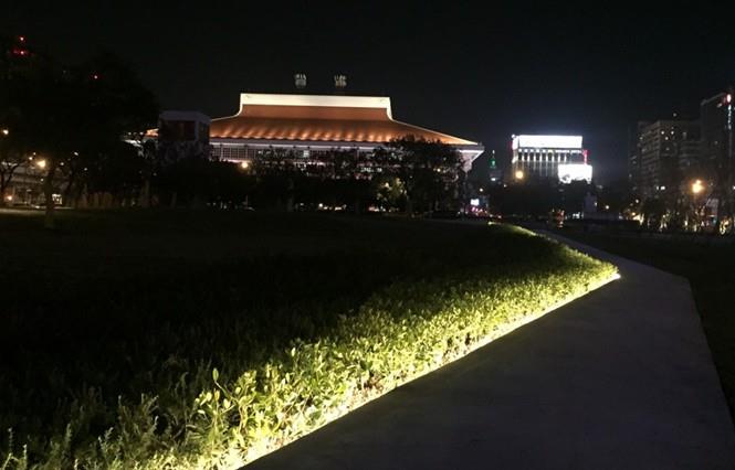 圖5：綠茵草坪區夜間燈光效果