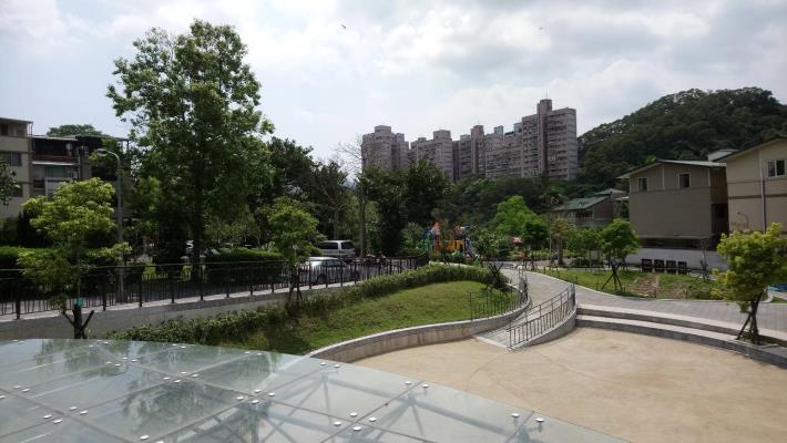 椰城公園完工照3