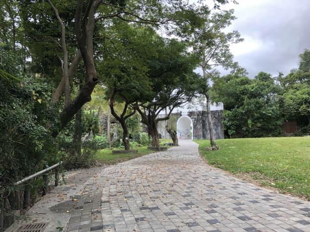 圓山公園(原兒育中心範圍)-新設高壓磚鋪面