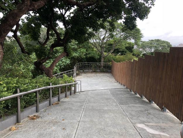 圓山公園(原兒育中心範圍)-木格柵