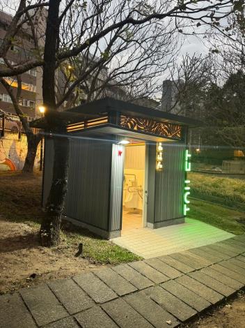 東和公園-景觀公廁3號_2