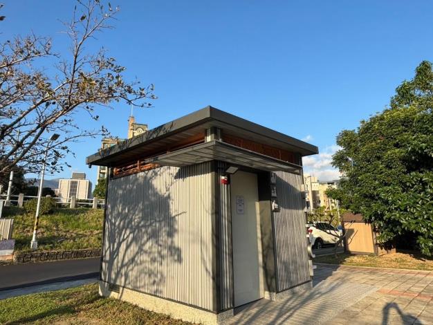蘭興公園-景觀公廁1
