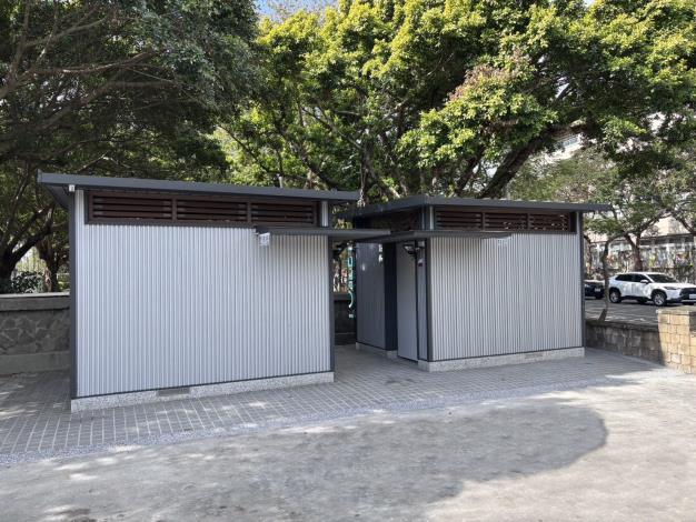 新生公園-景觀公廁S__45752337_0