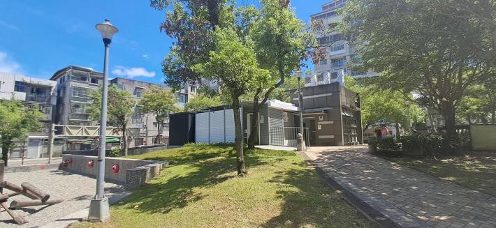 Renovation of Xinglong Park public restroom