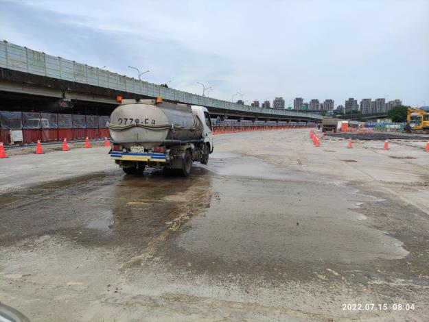 臺北市政府工務局衛生下水道工程處 新聞稿 北市衛工處免費提供回收水 今年已省下近千座游泳池自來水量