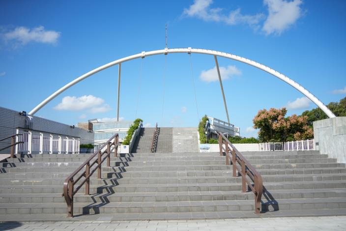 迪化休閒運動公園跨堤景觀平臺階梯