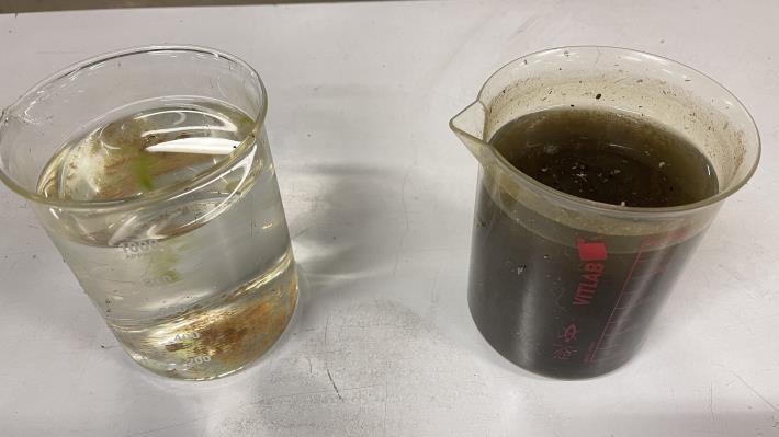 原污水（右）與放流水（左）比較圖