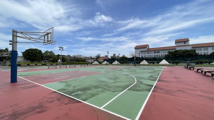 迪化休閒運動公園籃球場.JPG