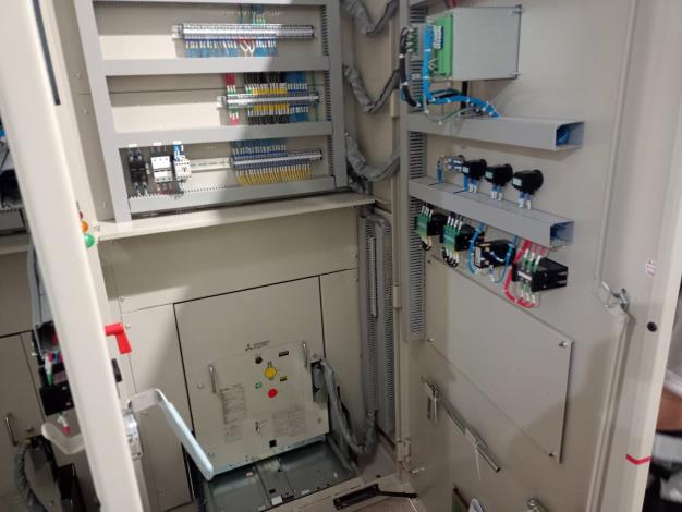 GCB高壓氣體開關及電子式保護電驛內部