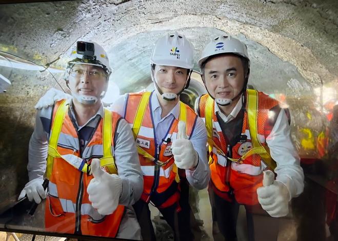 蔣萬安市長視察污水管渠修繕工程