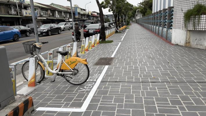 迪化污水廠周邊酒泉街人行道特色美化施工後-