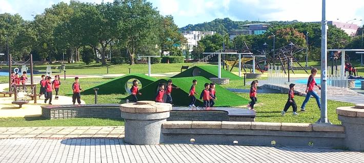 內湖運動公園-共融式遊具及親子遊戲區1