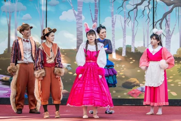 蘋果劇團《嬌滴滴與髒兮兮》劇照3