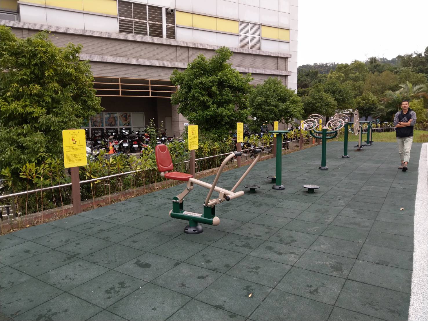 每種體健設施皆附有使用說明