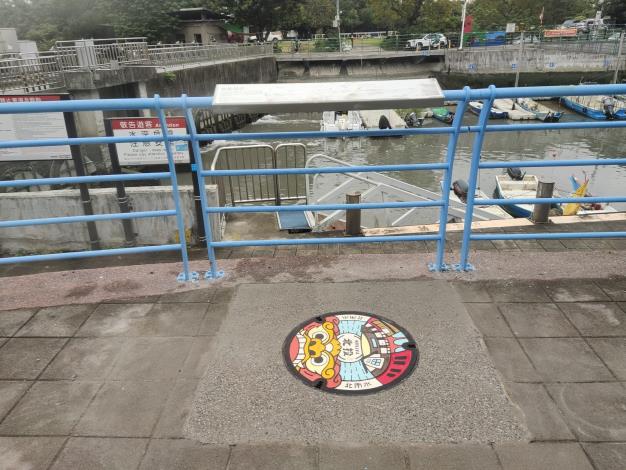 The installation of Phase II manhole covers featuring distinctive Taipei features has been completed. The picture shows the special manhole cover of Beitou District – Century Bathhouse Beitou Lion’s Roar (Lane 301, Sec