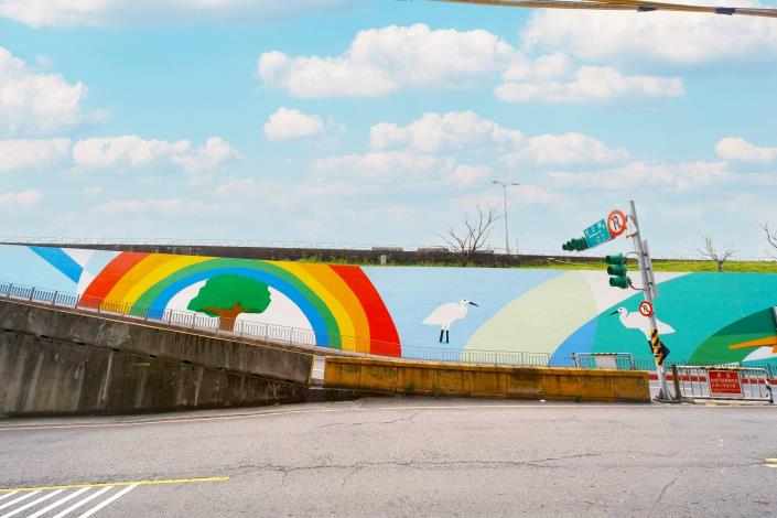 Using geometric forms, the artwork captures the harmonious rhythm between nature and everyday life