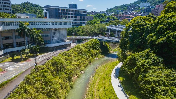 “Jingmei Creek and Zhinan Creek Confluence Revetment Reconstruction Project Replaces 3-Sided Box Culvert with Eco-Engineering Techniques