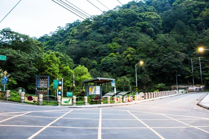 報到地點為指南溪草湳橋廣場