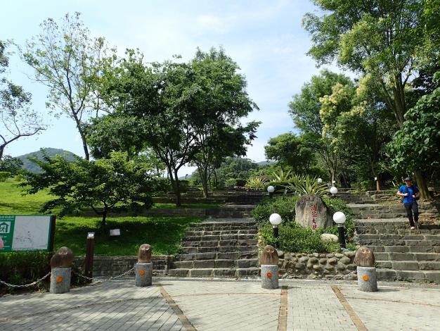 03 大溝溪治水園區入口.JPG