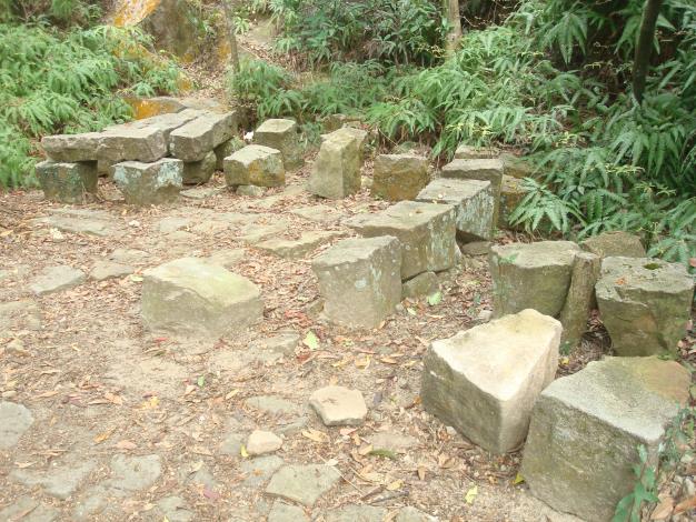 06清代採石場遺跡.JPG