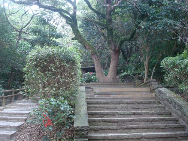 09解散點-環山路登山口平台.JPG